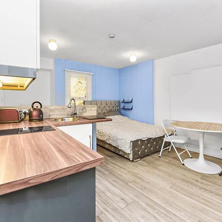 Appartamento Cosy Studio Flat On A Budget Londra Esterno foto