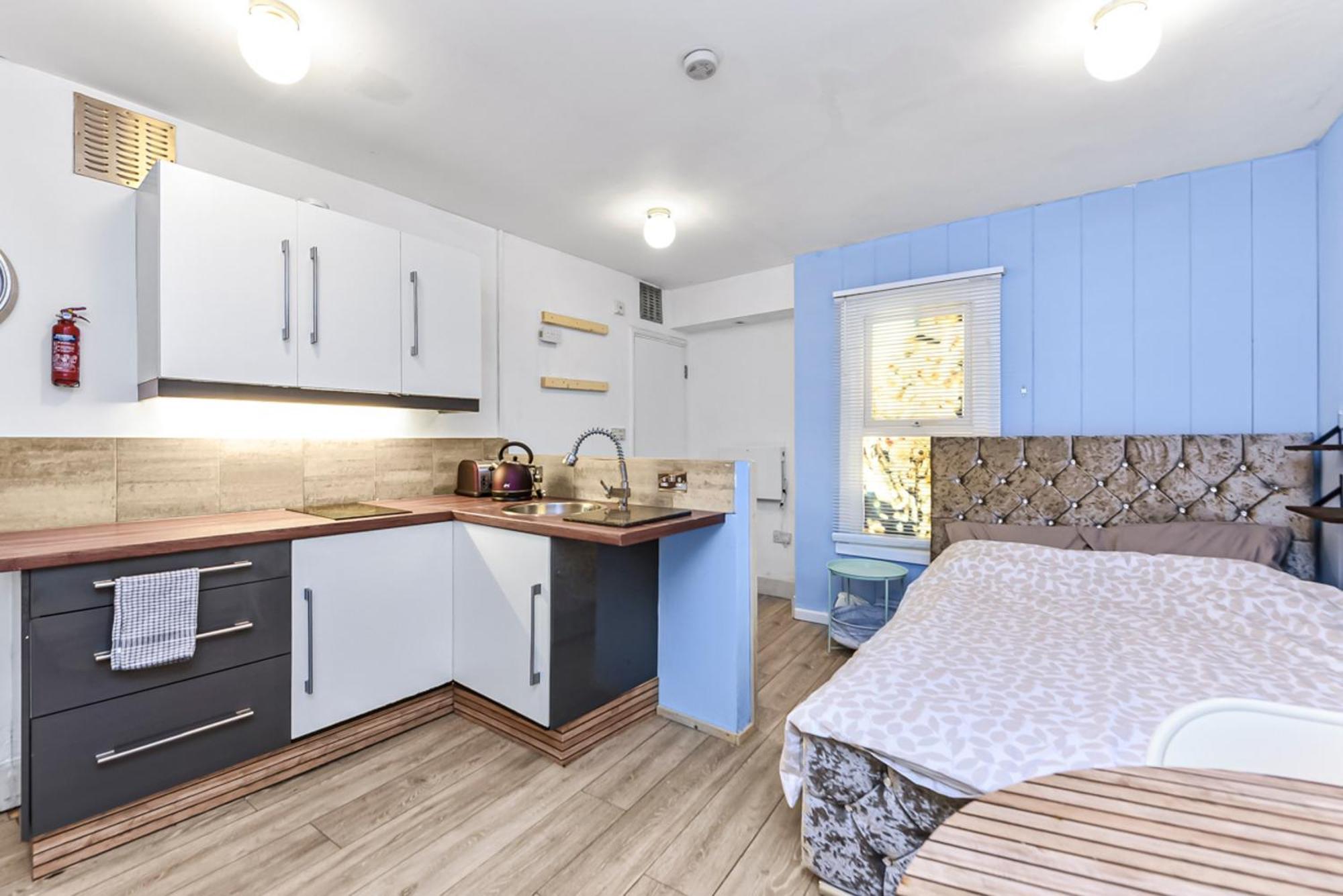 Appartamento Cosy Studio Flat On A Budget Londra Esterno foto